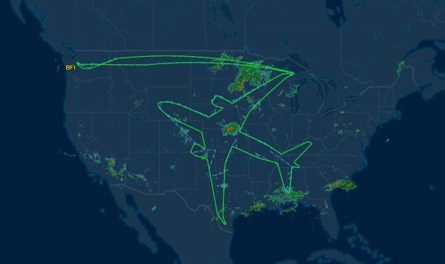 тестирование нового двигателя роллс ройс в небе, флайтрадар американский пилот нарисовал самолет на онлайн карте полетов